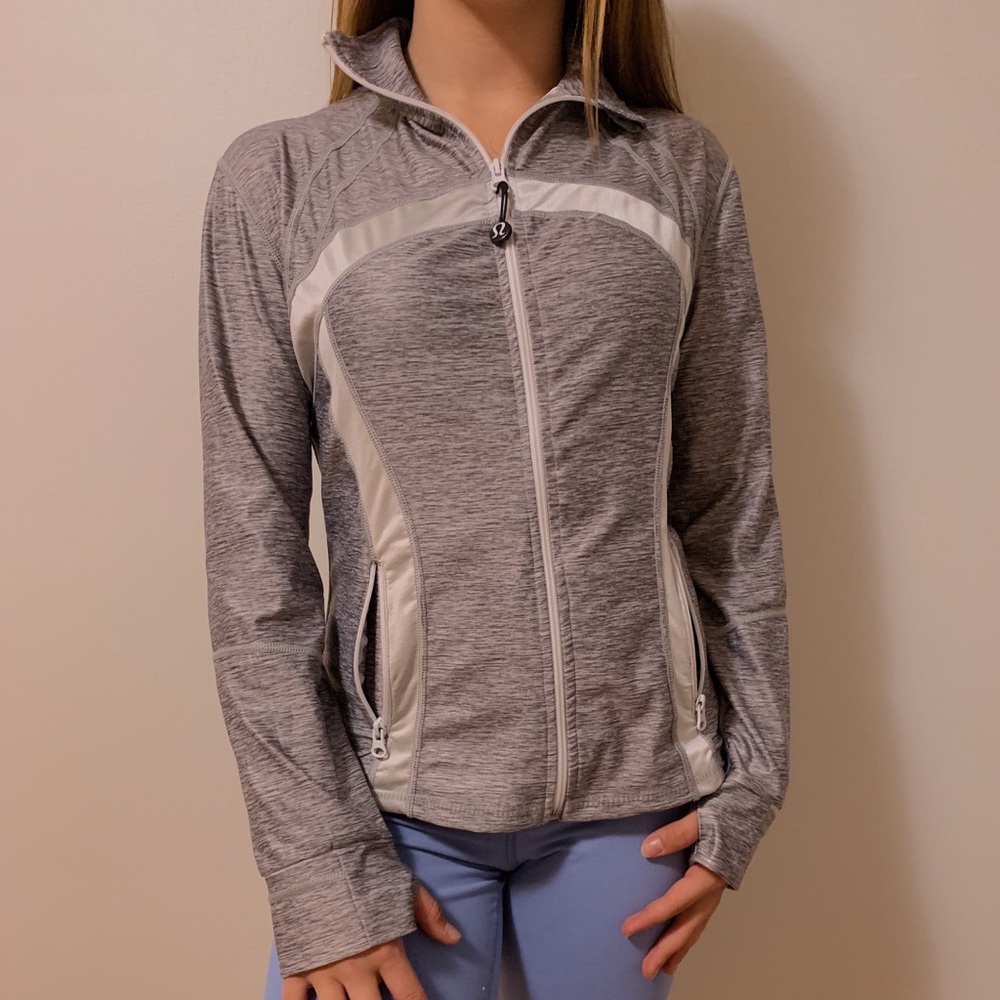LULU LEMON ZIP UP